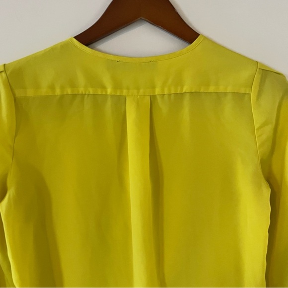 The Limited Bright Yellow Polyester Blouse Women’s Size XS - Picture 11 of 12
